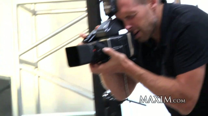 Maxim Exclusive Avril Lavigne - 2010 November Cover Shoot 310 - Maxim Exclusive Avril Lavigne - November - Cover shoot