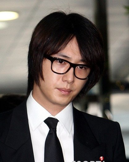 4c2b0d7456864 - a---jung il woo---a