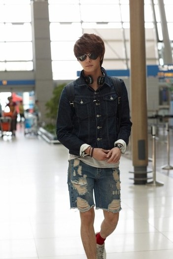 10463791 - a---jung il woo---a