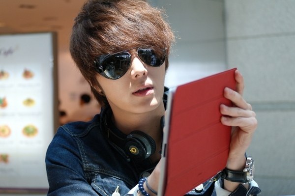 18853434 - a---jung il woo---a