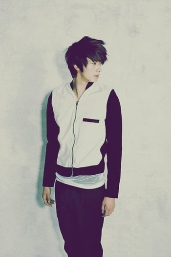 24420907 - a---jung il woo---a