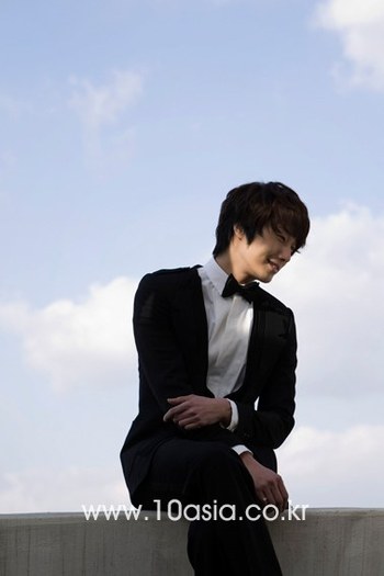20110317071718002007 - a---jung il woo---a