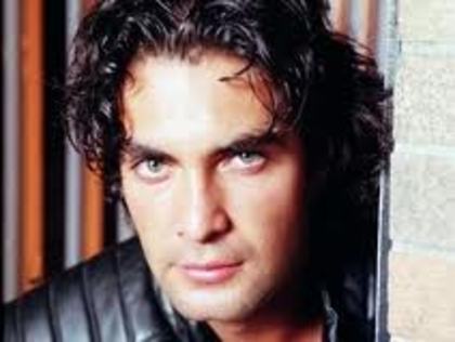 images (2) - Mauricio Islas