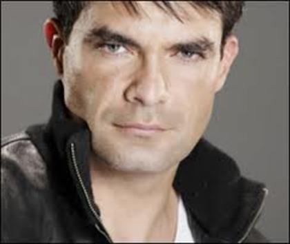 images (8) - Mauricio Islas