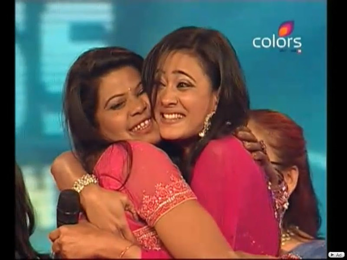 OgAAAPnZv9Jm-9pJI4IE7XzoHb9bP_b0QGGjQYyLPJ6zm2RtKkMZpfYF50Agw5Eo7Y1B9fHYb9_2MlogtbxDUFoay-wAm1T1UHun - Shweta Tiwari