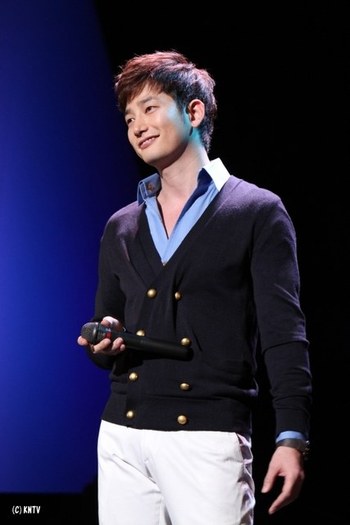 6c9bb2fdf51fef12242df27 - a---park shi hoo---a