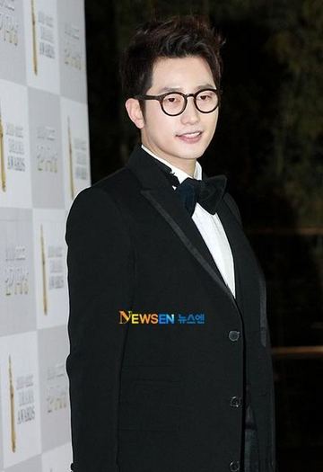 17150391 - a---park shi hoo---a