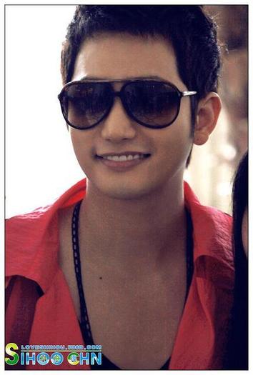 17188588 - a---park shi hoo---a