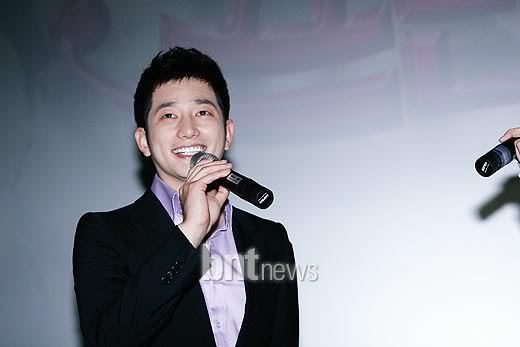 78353044 - a---park shi hoo---a