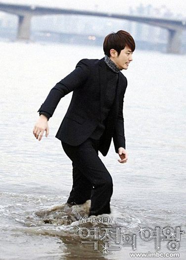 16795817226423947663615 - a---park shi hoo---a