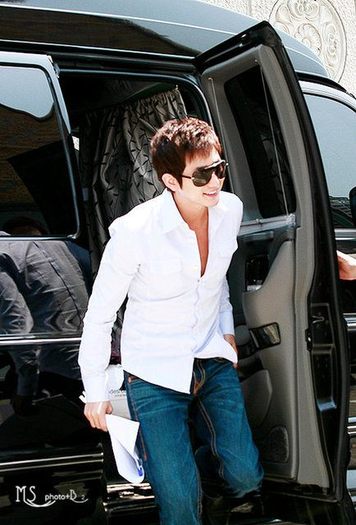 35430101502234353401758 - a---park shi hoo---a