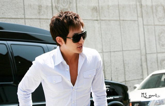 28260101502240492501758 - a---park shi hoo---a