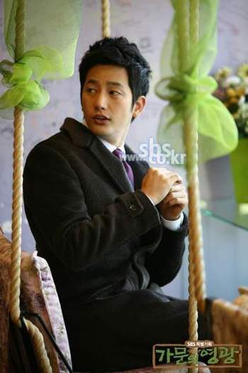 fullsizephoto78178 - a---park shi hoo---a