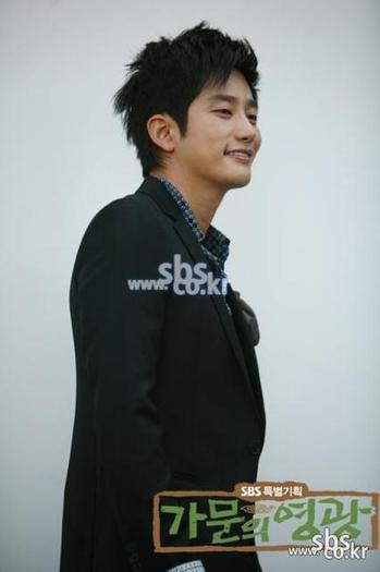img0402200809301627055 - a---park shi hoo---a