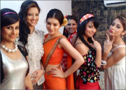 267554_100717353358415_100002604511346_3042_7054945_n