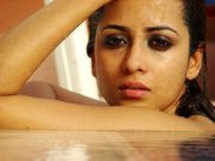 270490_100419813388169_100002604511346_1360_7178596_a