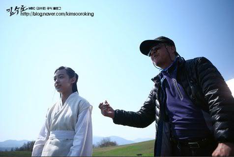 2-4 - Kim Suro Regele de fier - In spatele scenei