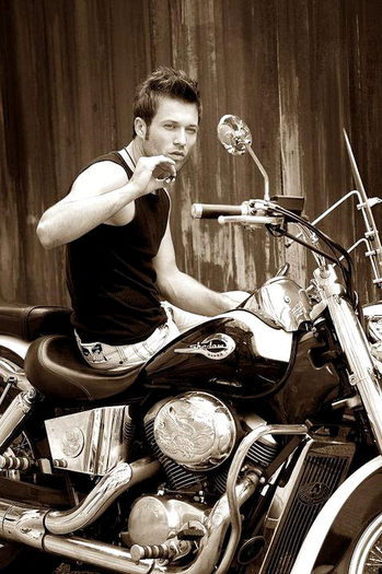 andrei-dumitriu-11-iulie-ruxandra-foto-Dumitriu-Andrei-si-moto-1