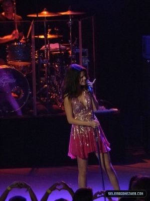 normal_selena-gomez-014 - xX_Concert At The O C Fair