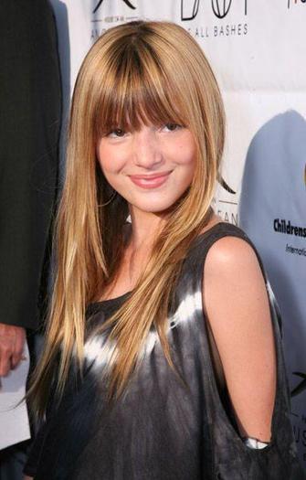 Bella_Thorne_1259504456_3 - xxBella Thornexx