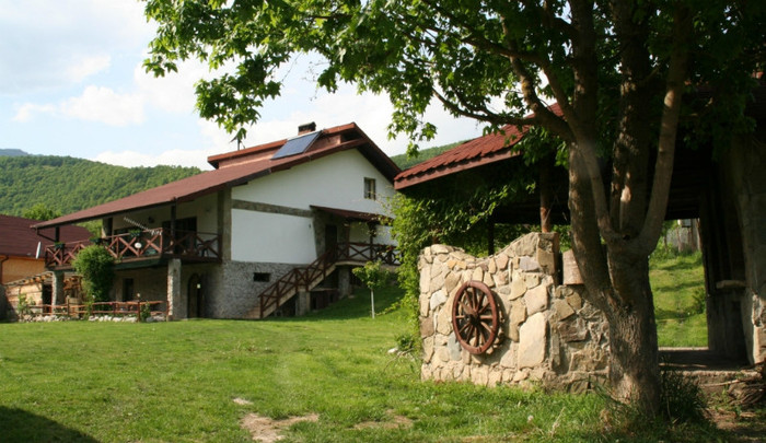 Cabana din Fata si Filigoria - Cabana de inchiriat Poiana Galdei - Apuseni