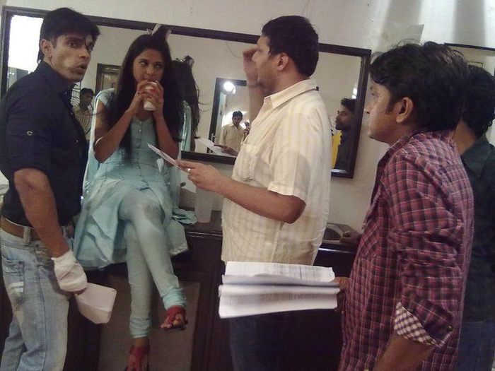 166324_159117240801711_100001103076229_292076_8207061_n - xxArmaan si Ridhima-Karan Singh Grover si Jennifer Wingetxx