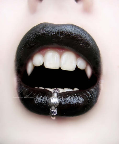 black,and,white,sexy,black,and,white,sexy,female,pier,female,lips,piercing,black,,,white-a91bf16b9d9 - Buze3