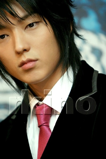 8. Lee Jun Ki (Iljimae)