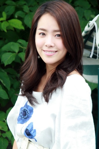 20081105063013.996.0 - Han Ji Min - alte poze