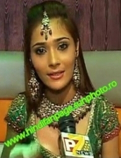 39841571_YLQSTQBWT - Sara Khan