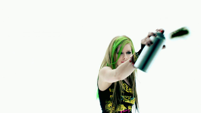 Avril Lavigne - Smile 0009 - Avril - Lavigne - Smile - Official - Music - Video - Caps - Paart 1