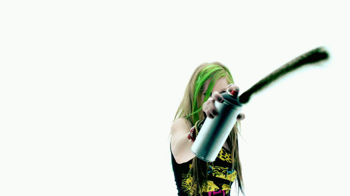 Avril Lavigne - Smile 0010 - Avril - Lavigne - Smile - Official - Music - Video - Caps - Paart 1