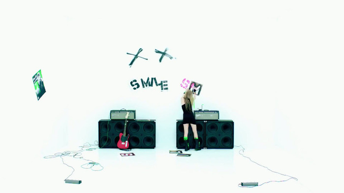 Avril Lavigne - Smile 0013