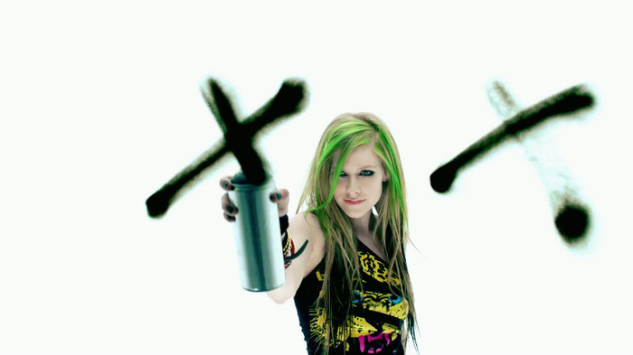 Avril Lavigne - Smile 0017 - Avril - Lavigne - Smile - Official - Music - Video - Caps - Paart 1