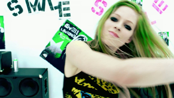 Avril Lavigne - Smile 0048