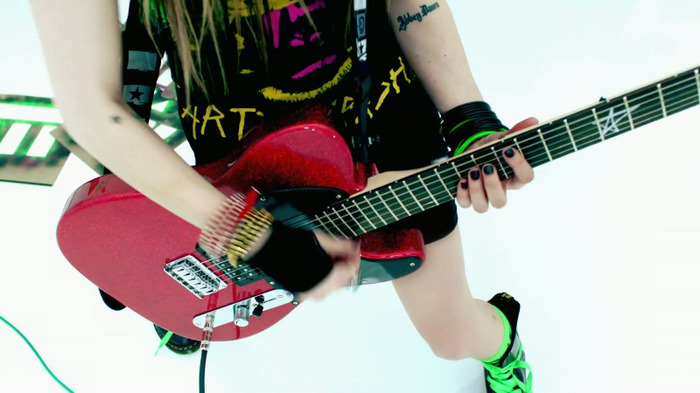 Avril Lavigne - Smile 0053