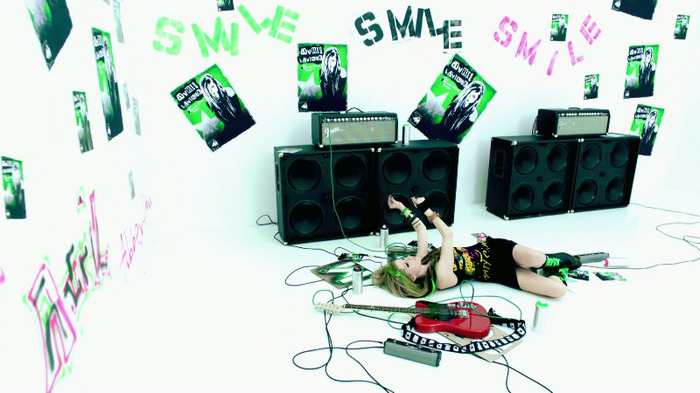Avril Lavigne - Smile 0056