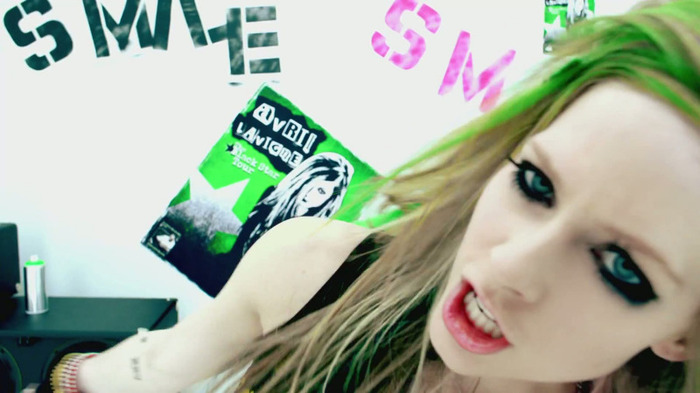 Avril Lavigne - Smile 0061