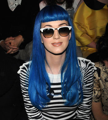 katy-perry-blue-wig-paris-03082011-lead - katy parry