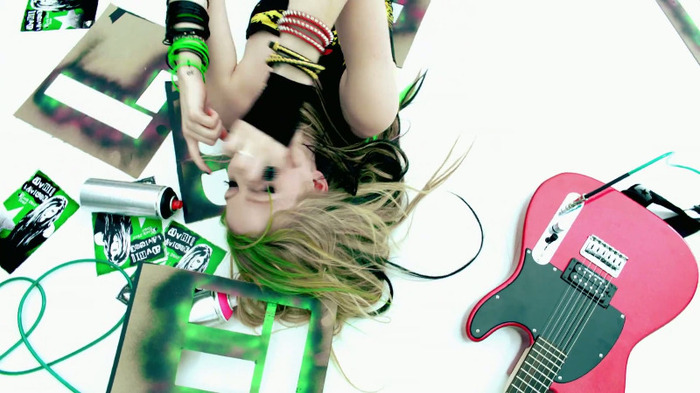 Avril Lavigne - Smile 0472