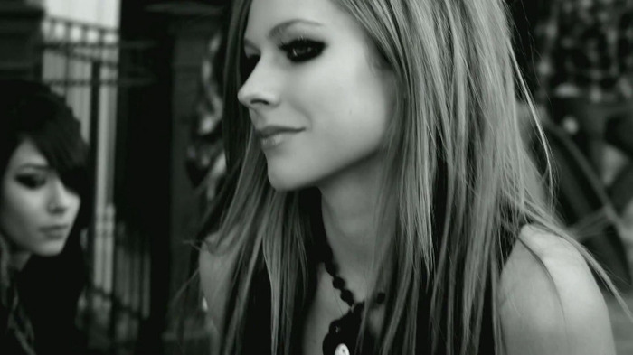 Avril Lavigne - Smile 0479
