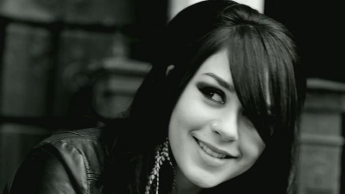 Avril Lavigne - Smile 0490