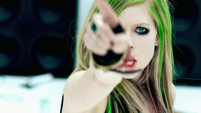 Avril Lavigne - Smile 0529