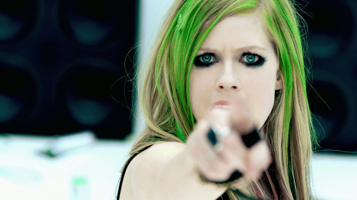 Avril Lavigne - Smile 0531