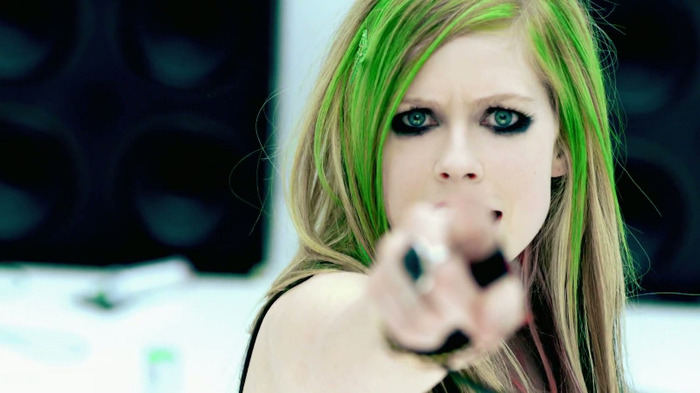Avril Lavigne - Smile 0532