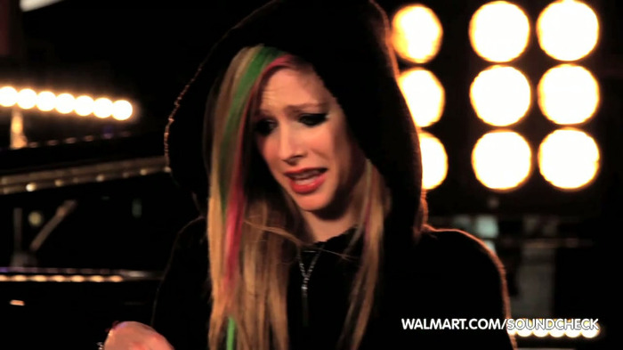 Avril Lavigne on Walmart Soundcheck_ Twitter 018 - Avril - Lavigne - on - Walmart - Soundcheck - Twitter