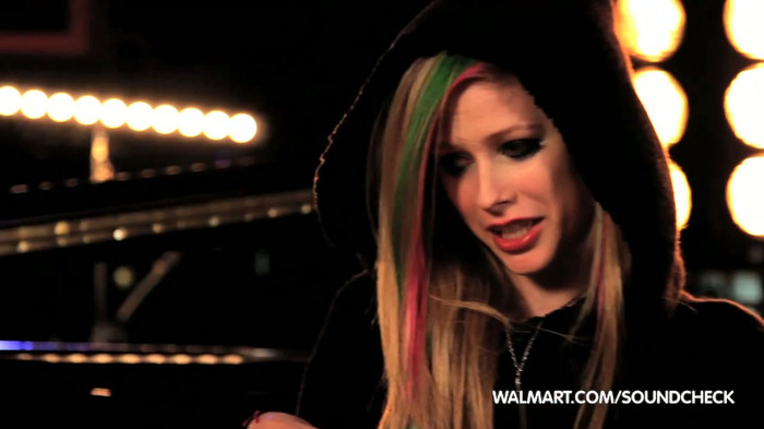 Avril Lavigne on Walmart Soundcheck_ Twitter 020