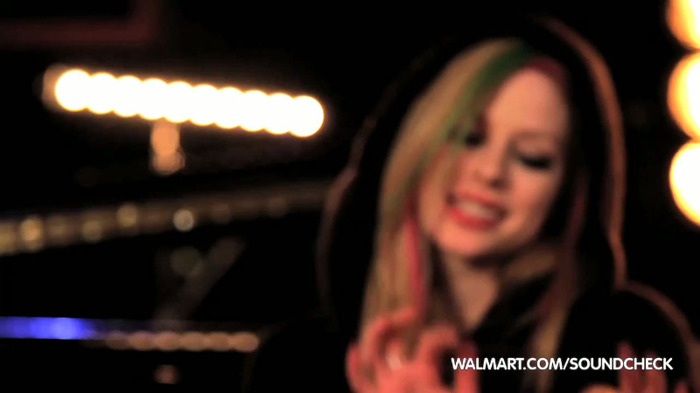 Avril Lavigne on Walmart Soundcheck_ Twitter 026