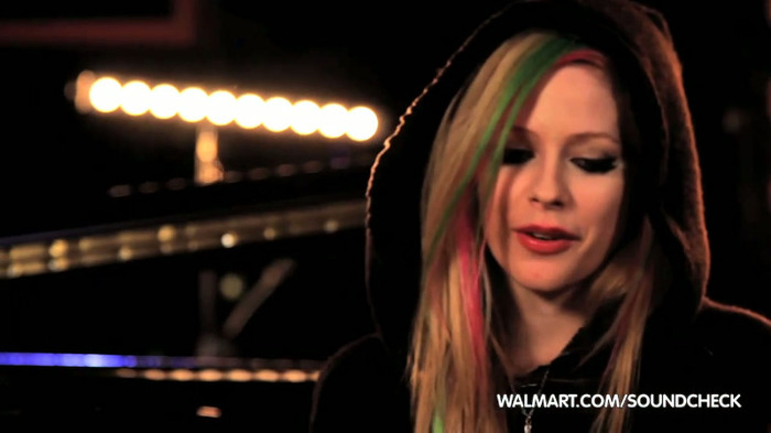 Avril Lavigne on Walmart Soundcheck_ Twitter 030