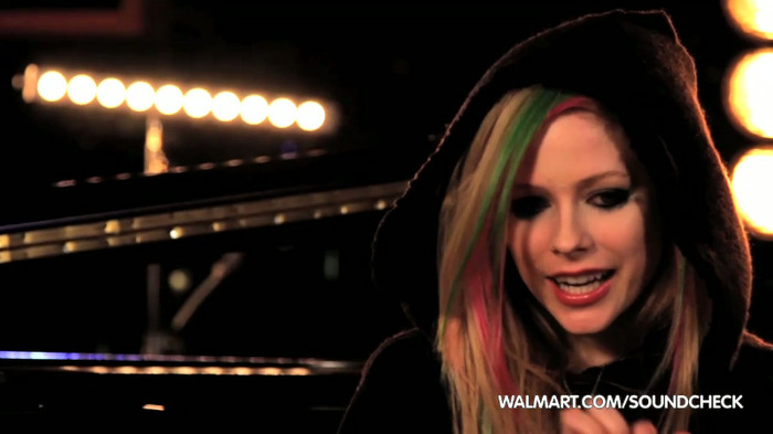 Avril Lavigne on Walmart Soundcheck_ Twitter 036